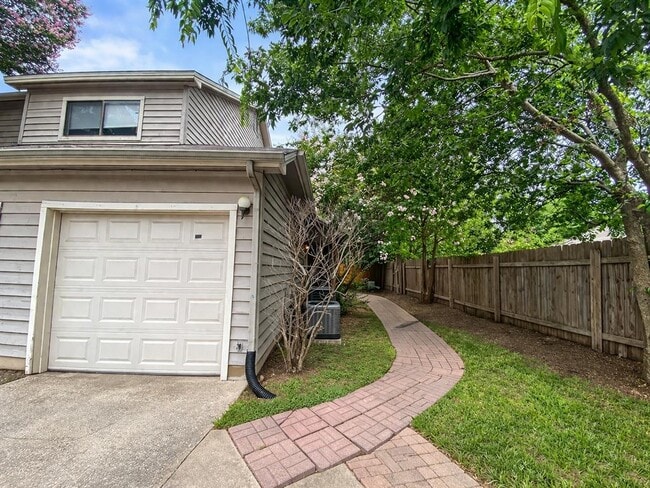 Building Photo - 8704 Schick Rd