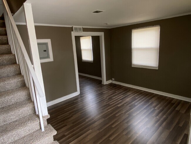 Photo - Hillsboro Unidad 4951