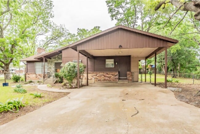 Building Photo - 1344 Mulholland Dr