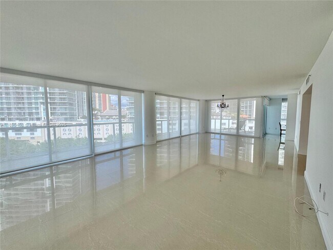 Photo - 16500 Collins Ave Unit 656