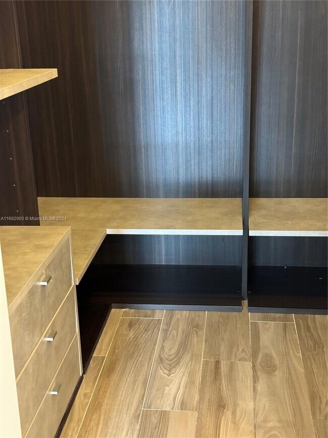 Photo - 805 S Miami Ave