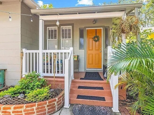 Building Photo - 1013 22nd Ave N