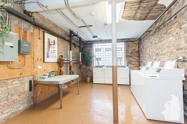 Photo - 603 W Wellington Ave Unidad #008