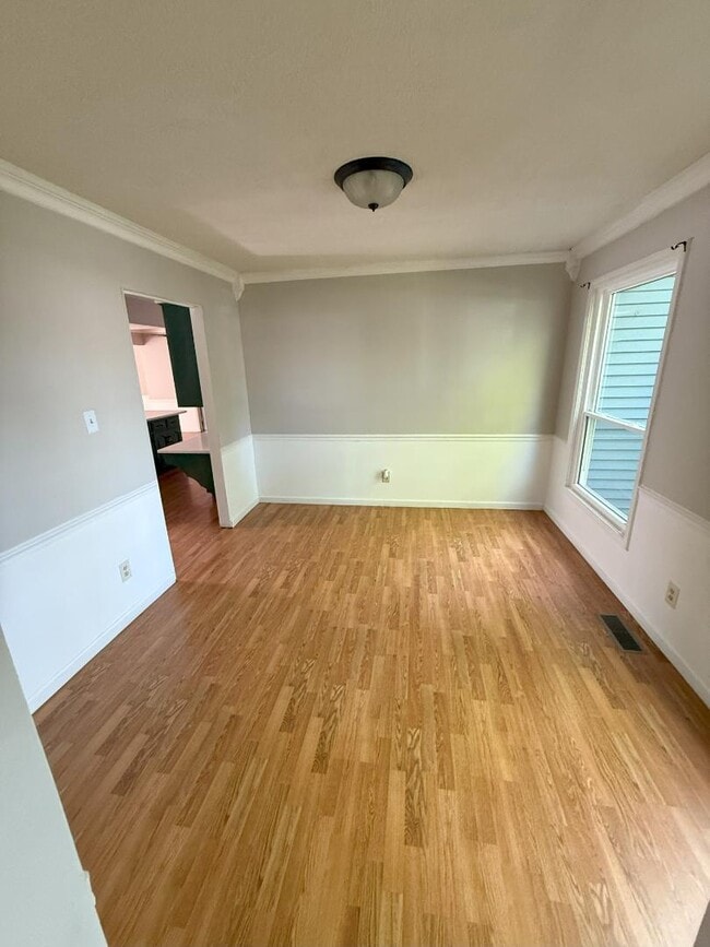 Photo - 116 Woodview Ct