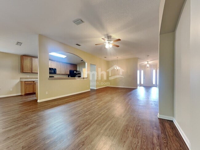 Photo - 6805 Southern Oaks Drive