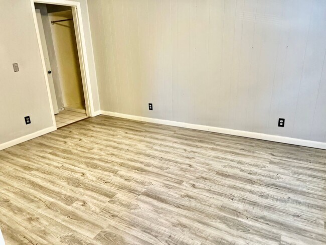 Photo - 219 W Main St Unit Apt 01