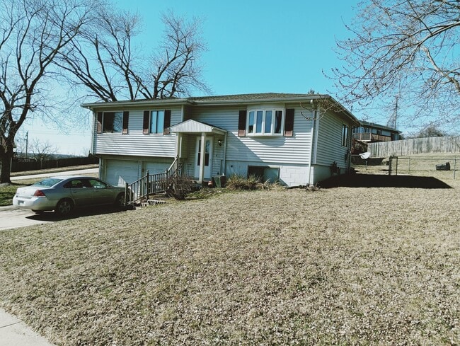 Building Photo - 10636 Nicholas St