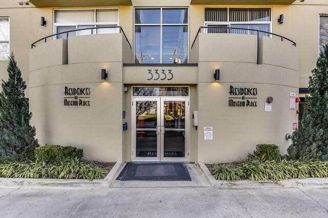 Building Photo - 3333 Darcy St Unit 2210