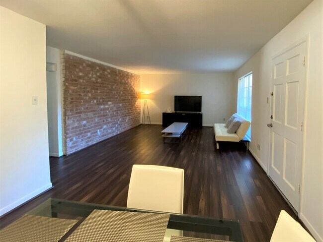 Photo - Amherst Apartments