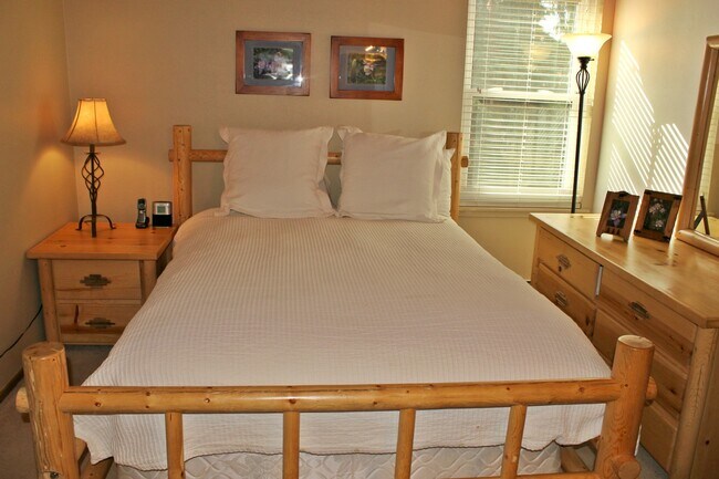 Photo - Furnished 2 Bedrooms/2 Baths in Wildernest