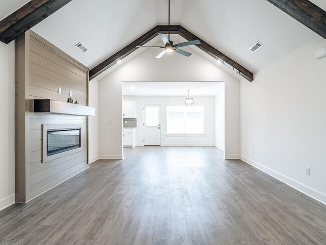 Photo - 1041 Monarch Rd