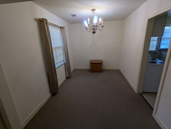 Photo - 2 bedroom 1 bath near Campus Available Now