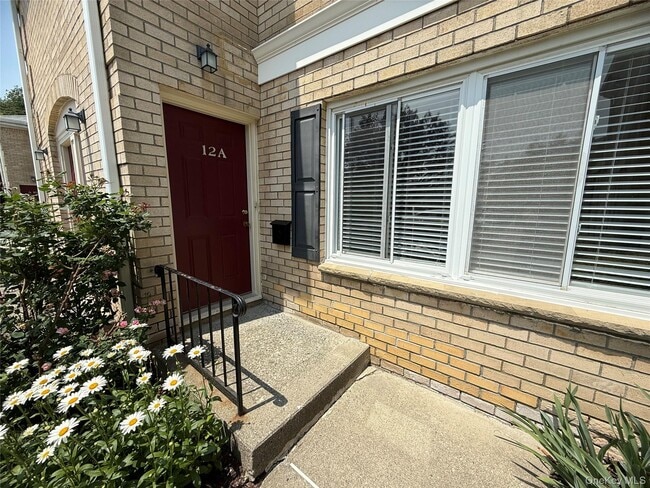 Photo - 250 Beechwood Ave Unit 12A