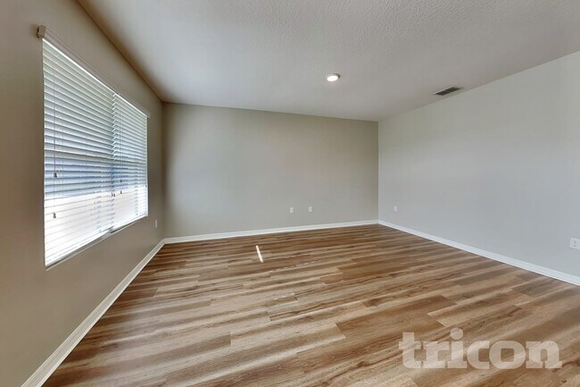 Photo - 991 Summer Glen Dr
