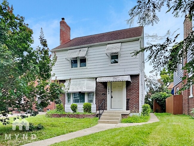 Photo - 1082 Lilley Ave House