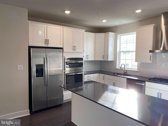 Photo - 232 Red Leaf Ln