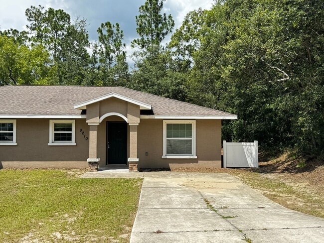 Building Photo - 9210 N Travis Dr Unit 9210 N Travis Drive