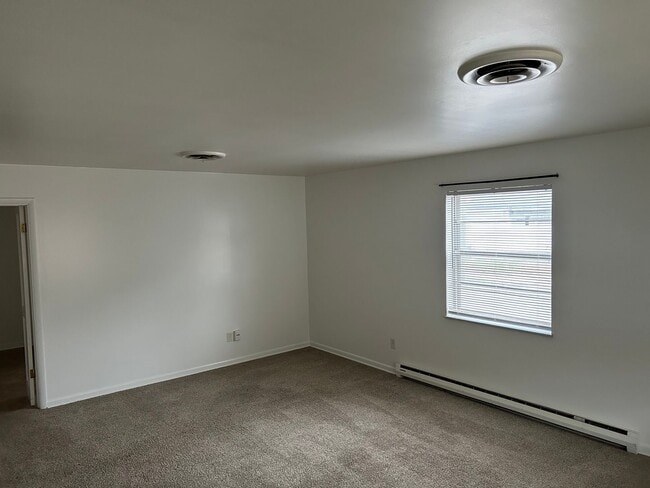 Photo - 211 N Tompkins St