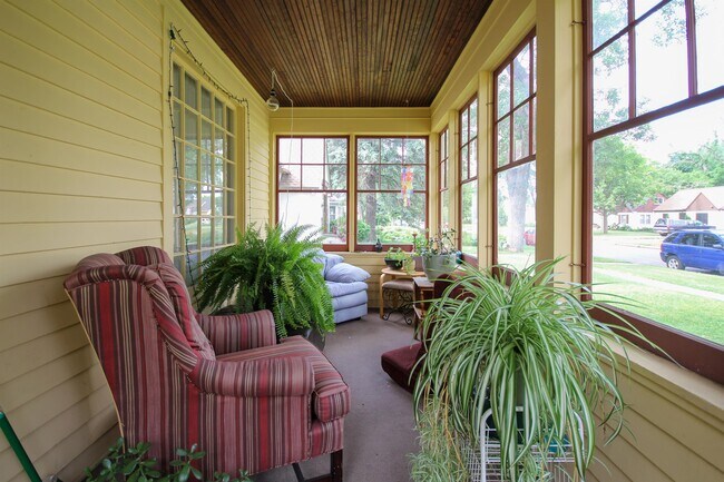Photo - 4011 Quail Ave N