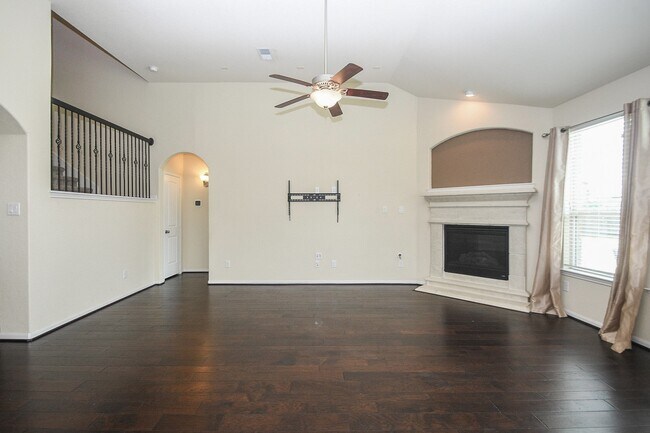 4803 Terrance Fall