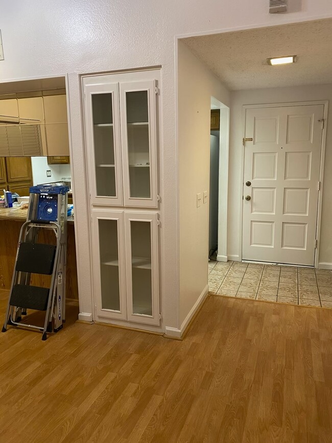 Building Photo - 8553 Richwood Dr Rental
