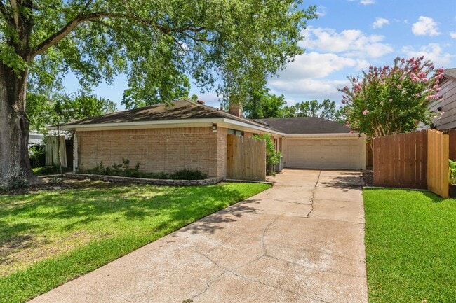 Photo - 15718 Sea Lark Rd House