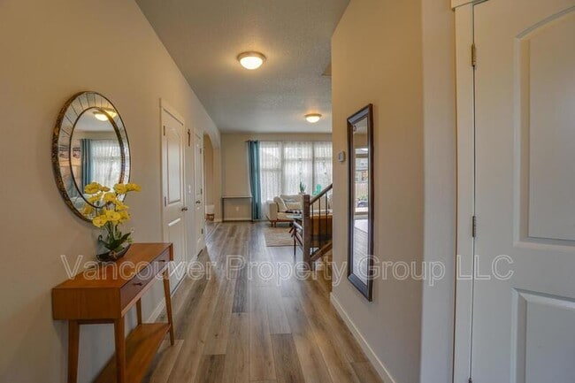 Photo - 14303 NE 107th St