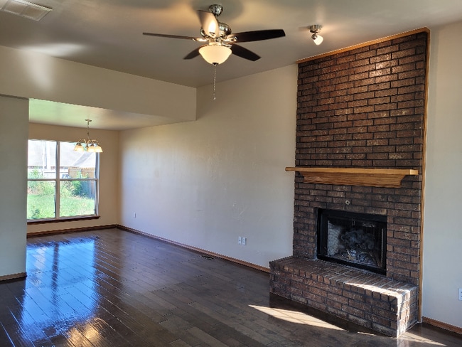 Photo - 4908 Republic Dr