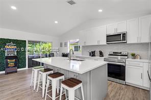 Photo - 1020 SW 8th St