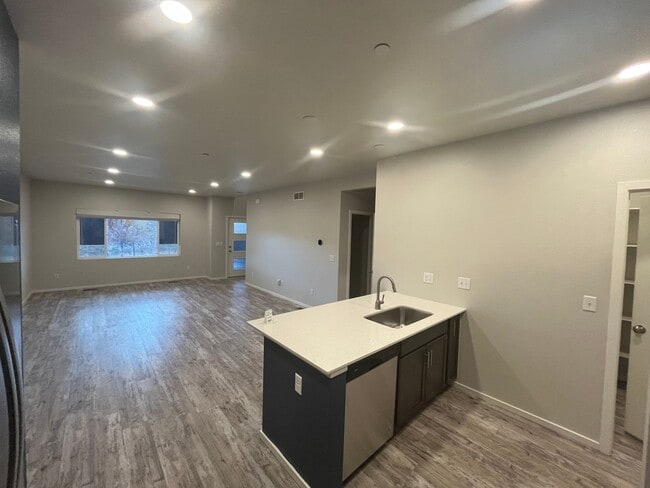 Photo - Beautiful 3 Bed 2.5 Bath Townhome in North East Fort Collins!