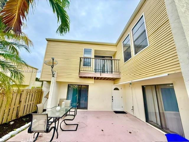 Photo - 1569 Shaker Cir