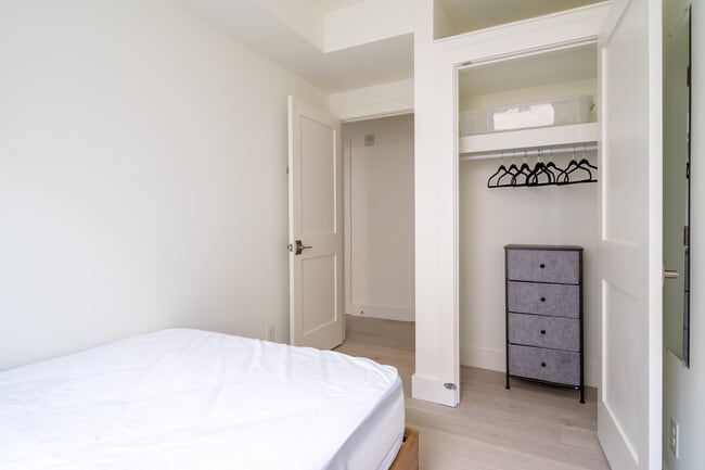 Flats on the Hill (Furnished Suites)
