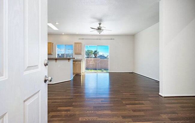 Photo - 15780 Coral St