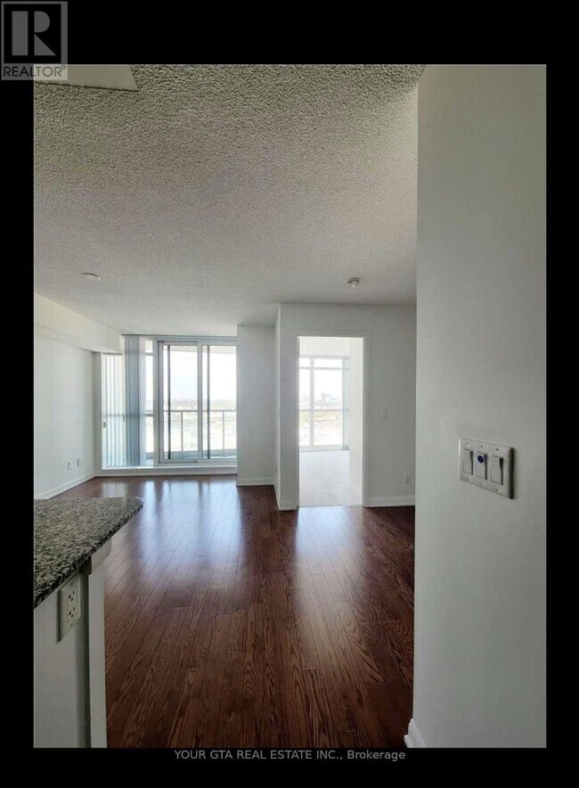 Photo - 205 Sherway Gardens Rd Unité 1703