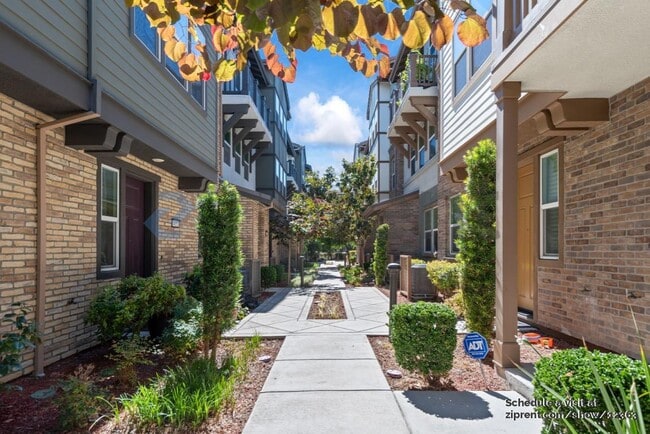 Photo - 4062 Kinsale St