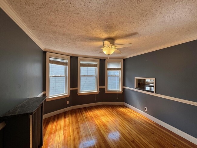 Photo - 57 Clarendon Ave Unit 1