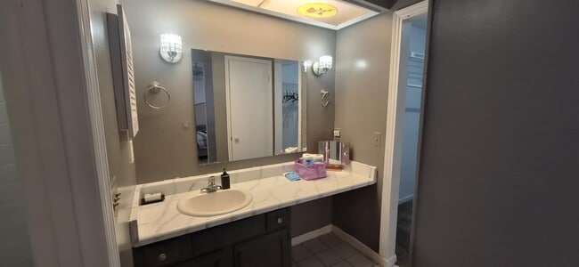 6567 Montrose Trail