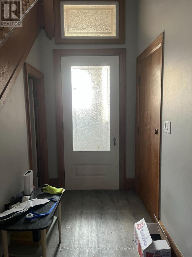 Photo - 106 1st Ave S