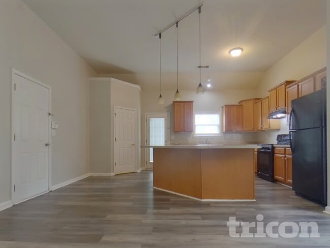 Photo - 3614 Silver Springs Way SW