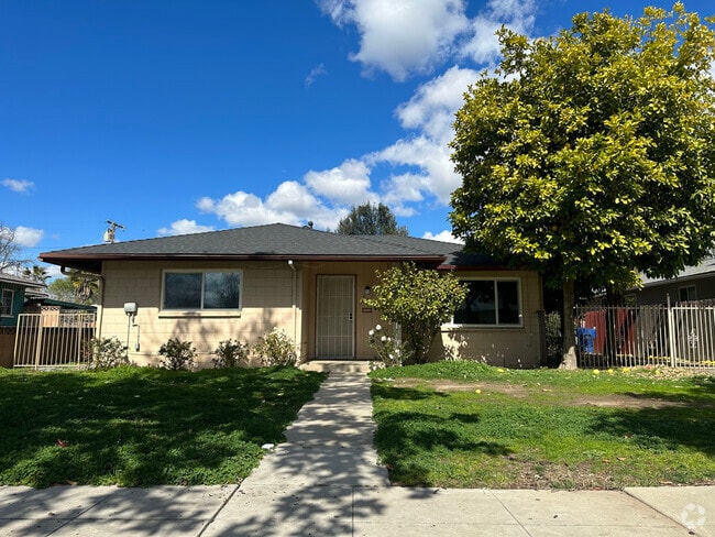 Building Photo - 646 W Peralta Way Rental