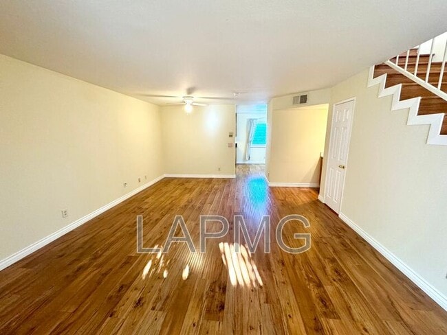 Photo - 12251 Moorpark St