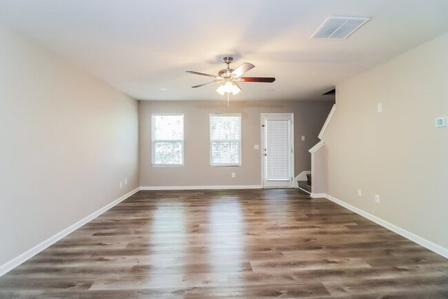 Photo - 170 Alton Cir