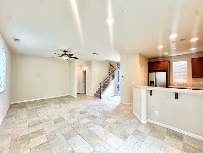 Photo - Beautiful 3 bedroom 2.5 bathroom home for rent in Lincoln!