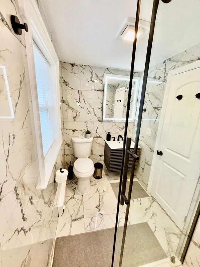 Photo - 48A E Pembroke Rd