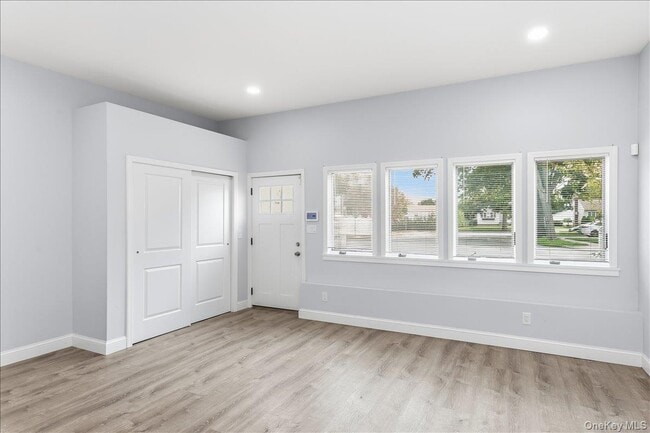 Photo - 534 Bellmore Rd