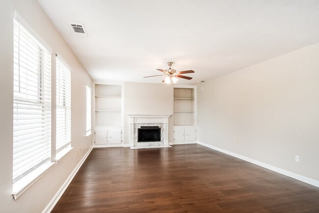 Photo - 515 Gammon Ln