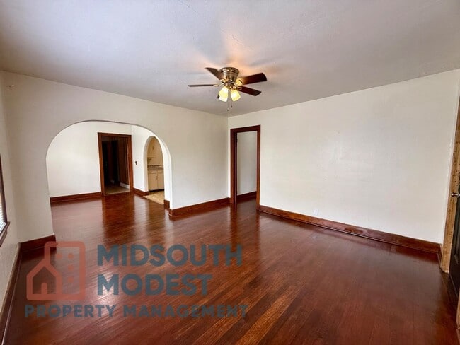Photo - Welcome to this Beautiful Home in Downtown Paragould, AR!