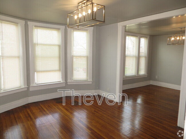 Building Photo - 193 Hampshire St Unit 2 Rental