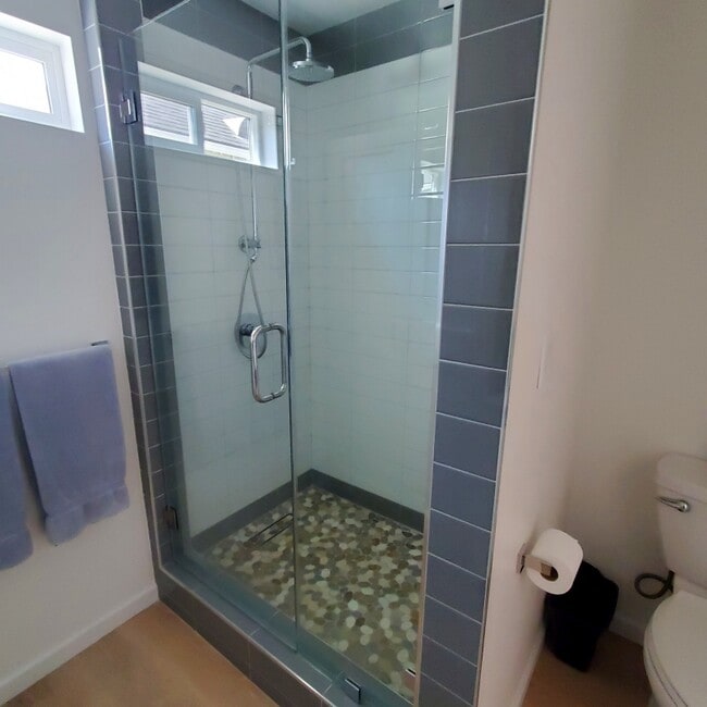 Large shower - 8973 W 24th St