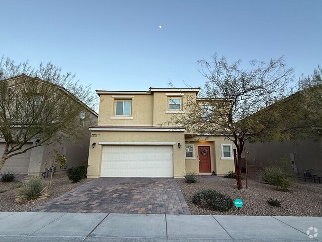 Building Photo - COMING SOON 3/BD 2.5/BA Home with Spacious...